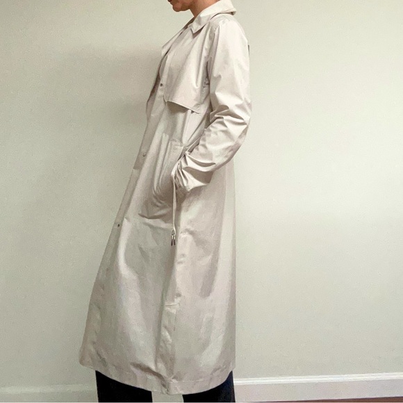 Lululemon Water resistant trench coat, light weight and breathable - Picture 3 of 8
